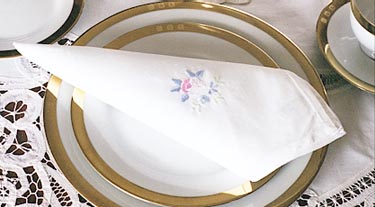 Irish Rose Napkin folded.JPG (23714 bytes)